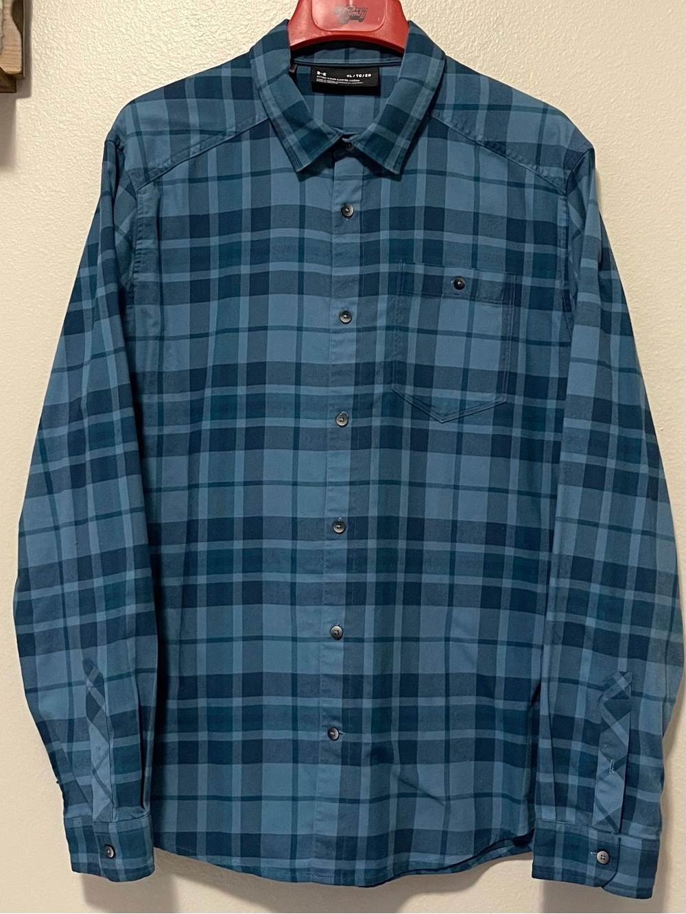 Under Armour Performance Woven Shirt - Fitted Blue Plaid & Lightweight - Size XL
